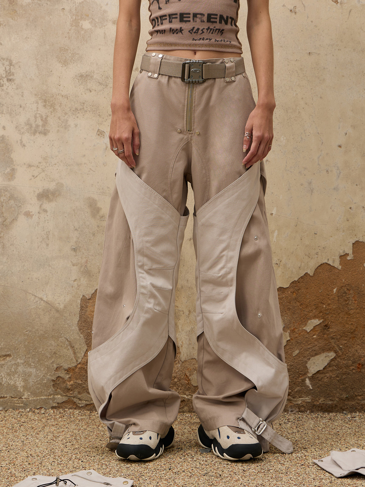 EVAEエバーモブPERSONSOULA silhouette trousers Trousers